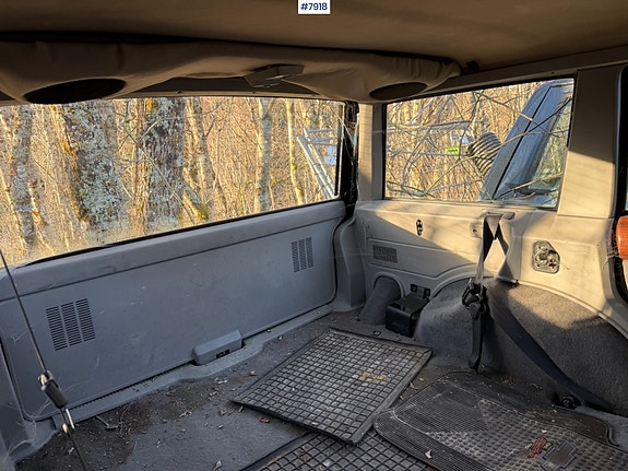Jeep Cherokee 21 of 23