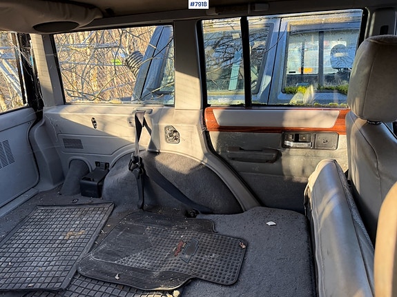 Jeep Cherokee 20 of 23