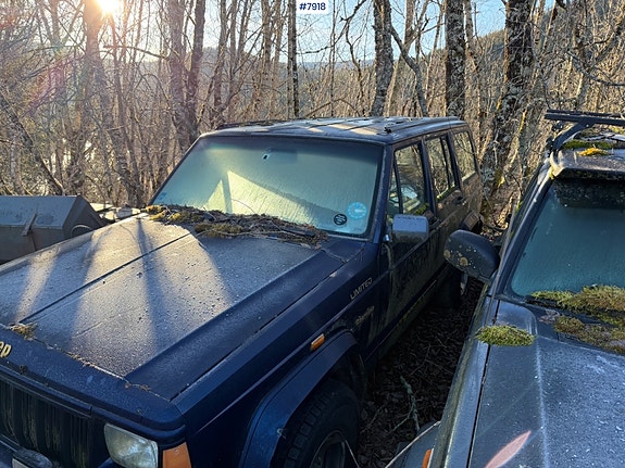 Jeep Cherokee 2 of 5
