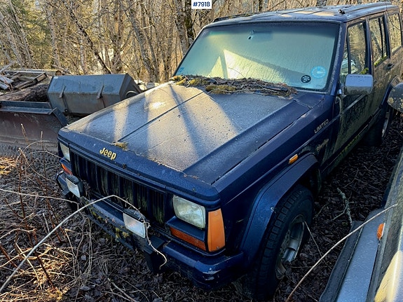 Jeep Cherokee 3 of 5