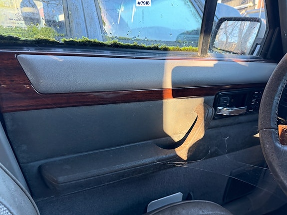 Jeep Cherokee 9 of 23