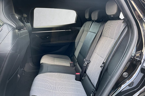 God ben- og hodeplass gir en romslig følelse til tross for et relativt kompakt ytre design