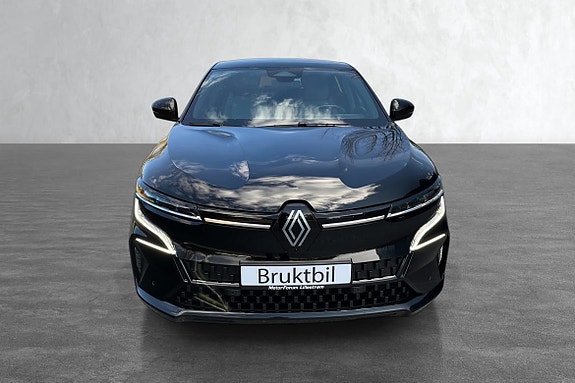 Denne vakre Megane kan bli din for kun kr 2.778,- pr mnd med 92.970,- i egenkapital. Løpetid 10 år.