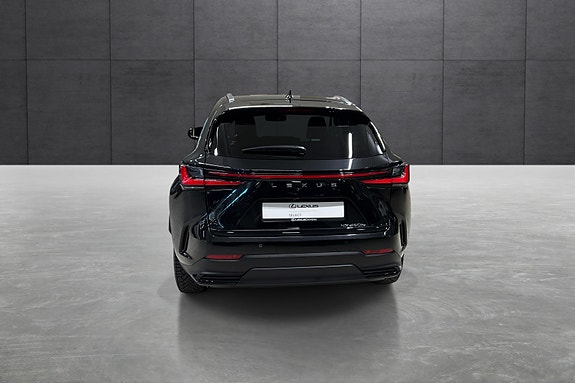 Lexus NX450h 4 of 21