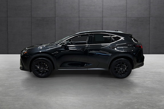 Lexus NX450h 2 of 21