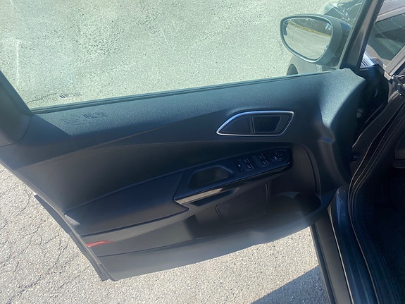 Ford B-MAX 22 of 30