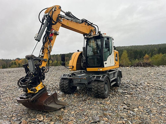 Liebherr A 914 Compact Litronic