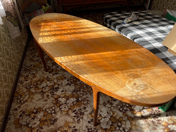 Salongbord av Bendt Winge