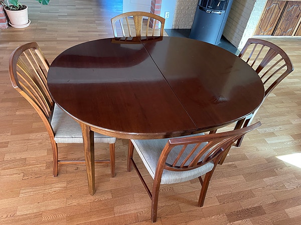 Mahogany spisegruppe