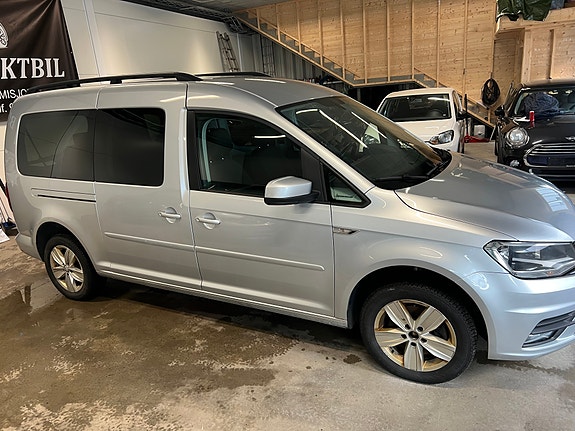 Volkswagen Caddy Maxi 4 of 25