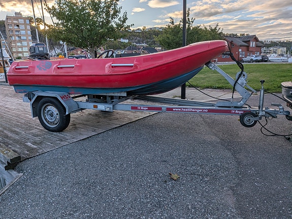 River 350 med stor motor og henger. 2 of 7