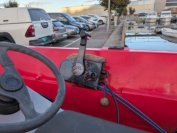 River 350 med stor motor og henger. 5 of 7