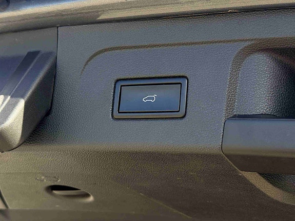 Volkswagen Touran 10 of 30