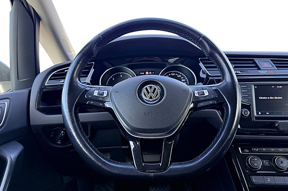Volkswagen Touran 26 of 30