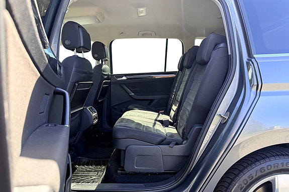 Volkswagen Touran 13 of 30