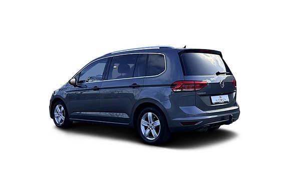 Volkswagen Touran 3 of 5