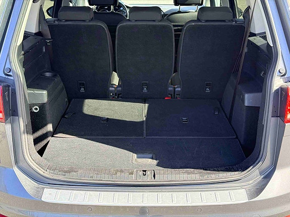 Volkswagen Touran 9 of 30