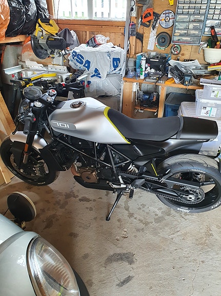 Husqvarna Vitpilen 701 3 of 7
