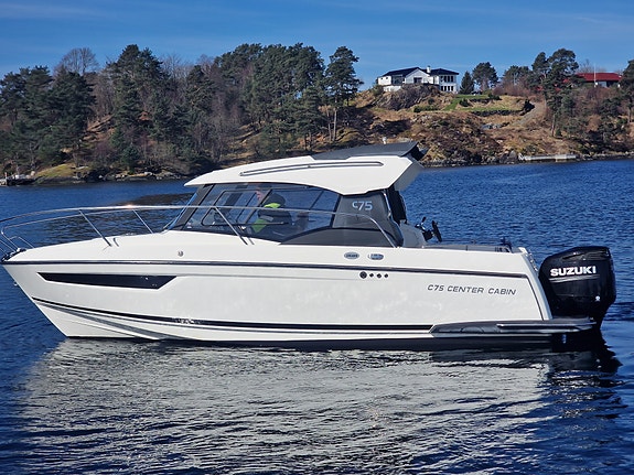 BM-135 Askeladden C 75 CC, m Suzuki 300 hk. Velholdt båt klar for sesongen