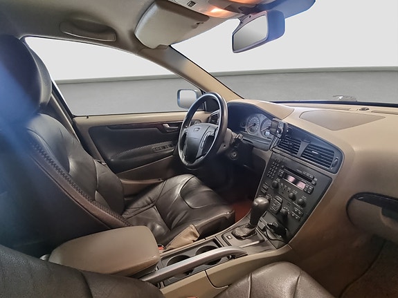 Volvo XC70 19 of 28