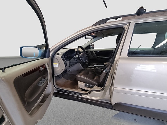Volvo XC70 9 of 28
