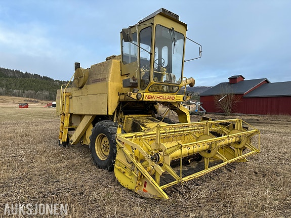 New Holland Clayson 1530 Skurtresker – 11 fot skjærebord / halmkutter 2 of 5