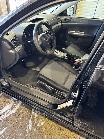 Subaru Impreza 7 of 11
