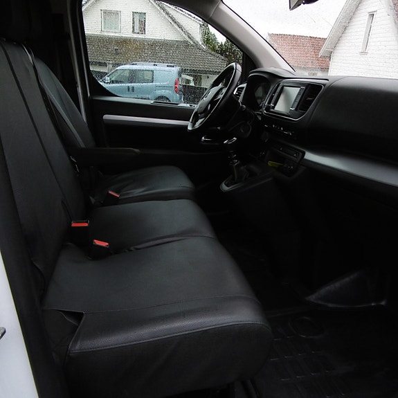 Opel Vivaro 23 of 28