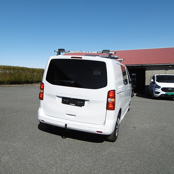 Opel Vivaro 5 of 5
