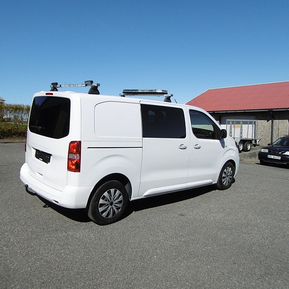 Opel Vivaro 4 of 5