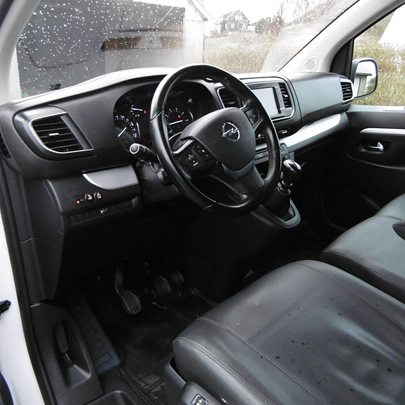 Opel Vivaro 18 of 28