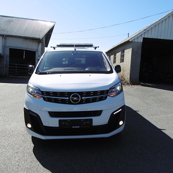 Opel Vivaro 11 of 28