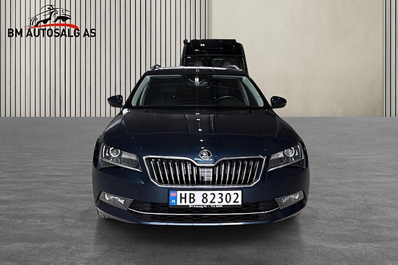 Skoda Superb 2 of 5