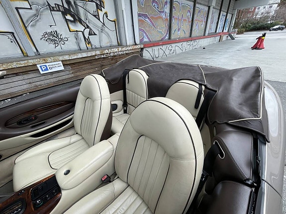 Aston Martin DB7 25 of 26