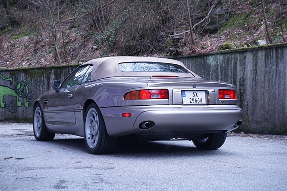 Aston Martin DB7 4 of 26