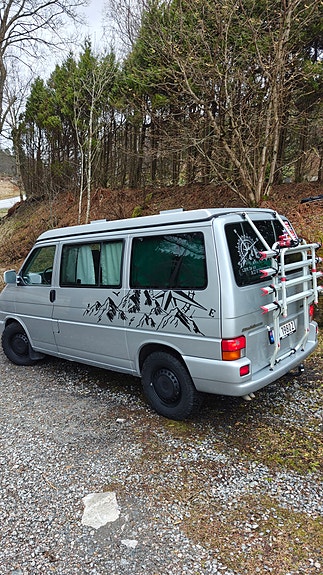 Volkswagen Multivan 2 of 5