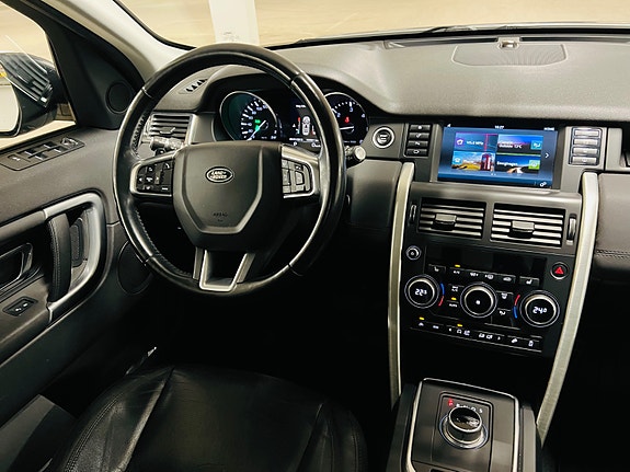 Land Rover Discovery Sport 27 of 30