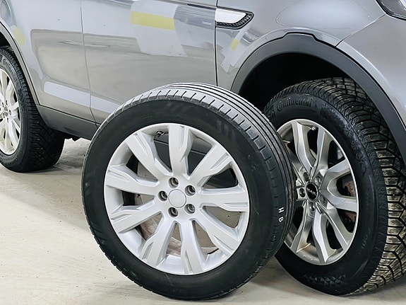 Land Rover Discovery Sport 18 of 30