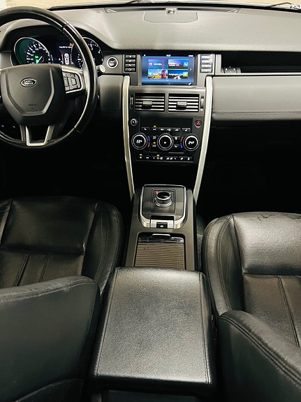 Land Rover Discovery Sport 26 of 30