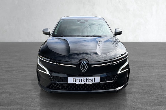 Denne vakre Megane kan bli din for kun kr 2 433,- pr mnd med 101.465,- i egenkapital. Løpetid 10 år.