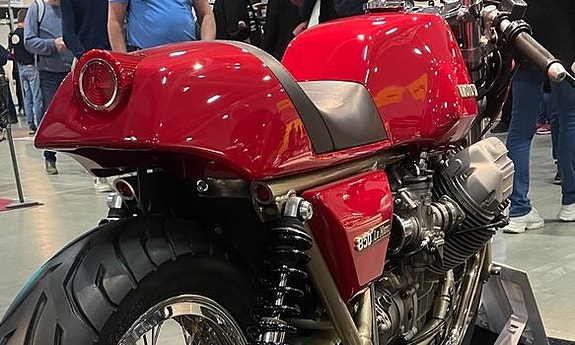 Moto Guzzi LE MANS 850 Cafe Racer 2 of 5