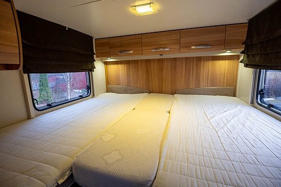 Ford Challenger 54 16 of 27