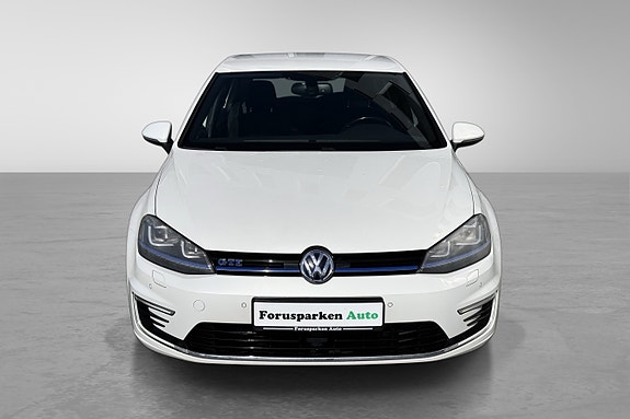Volkswagen Golf VII 9 of 30