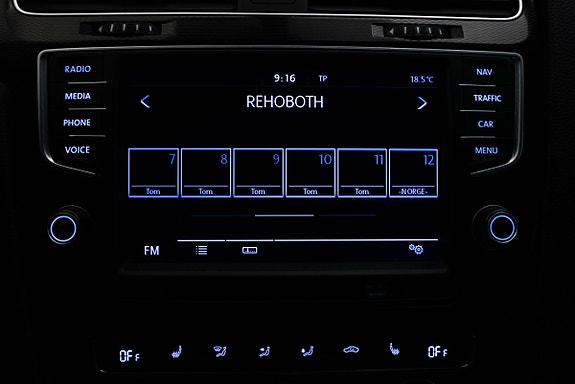 Volkswagen Golf VII 18 of 30