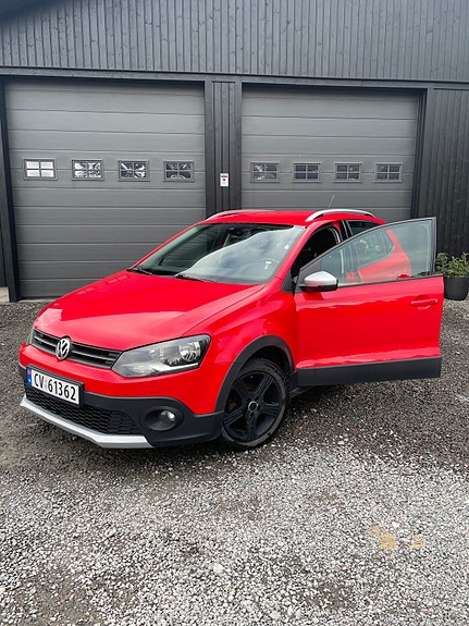 Volkswagen Polo Cross 3 of 5