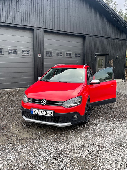 Volkswagen Polo Cross 2 of 5
