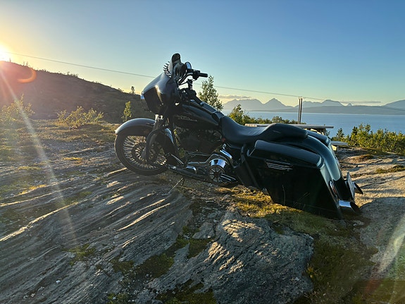 Harley-Davidson FLHTC Electra Glide Classic 6 of 8