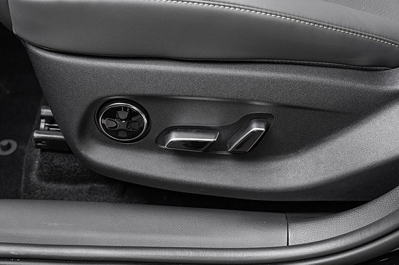 BYD Atto 3 12 of 28