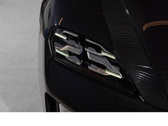 Porsche Taycan 15 of 30