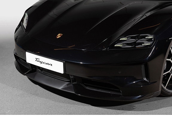 Porsche Taycan 7 of 30